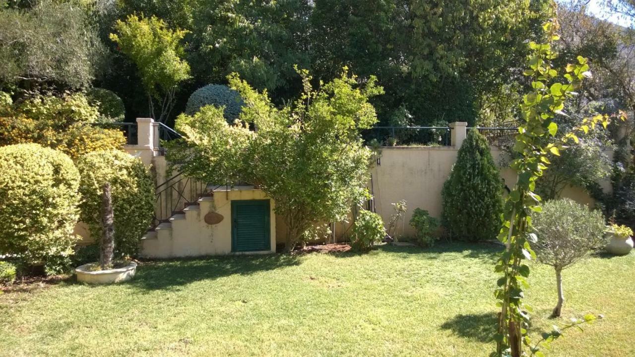 Villa Tzitzifies Kourouklata Ngoại thất bức ảnh